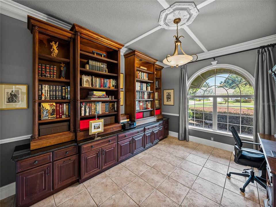 待售: $835,000 (4 贝兹, 3 浴室, 3640 平方英尺)