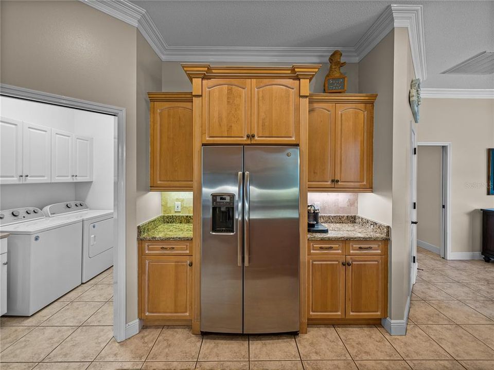 待售: $835,000 (4 贝兹, 3 浴室, 3640 平方英尺)