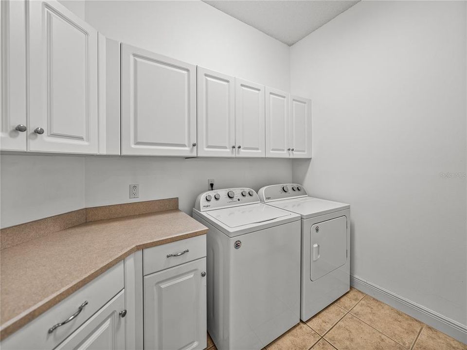 待售: $835,000 (4 贝兹, 3 浴室, 3640 平方英尺)