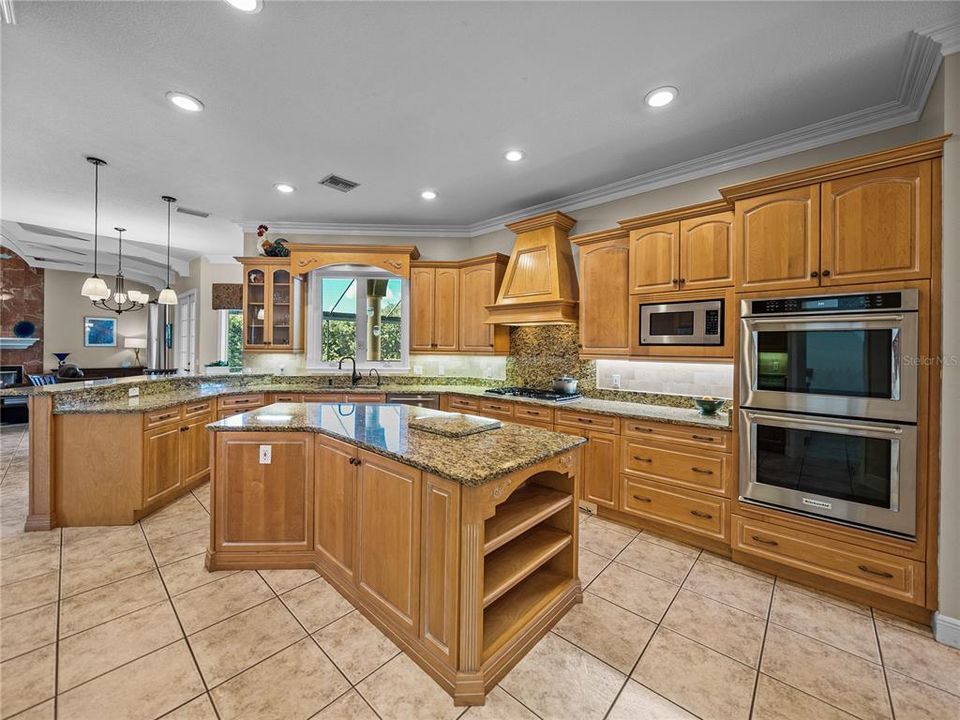 待售: $835,000 (4 贝兹, 3 浴室, 3640 平方英尺)