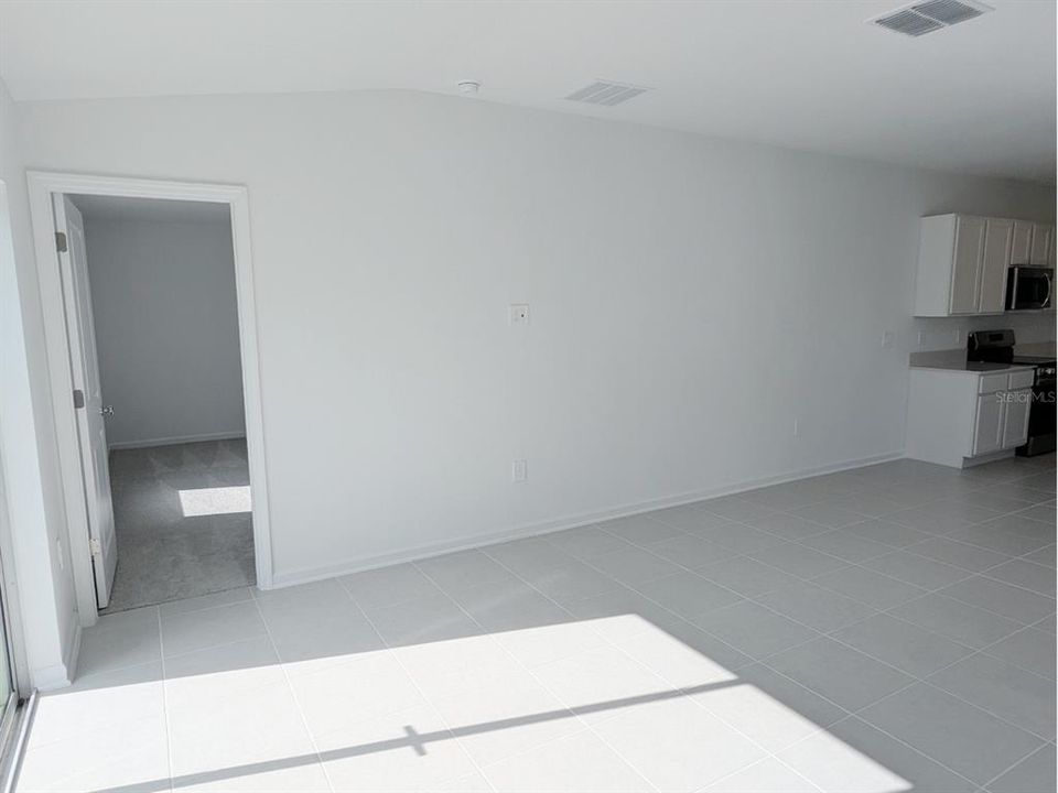 For Rent: $1,699 (3 beds, 2 baths, 1429 Square Feet)