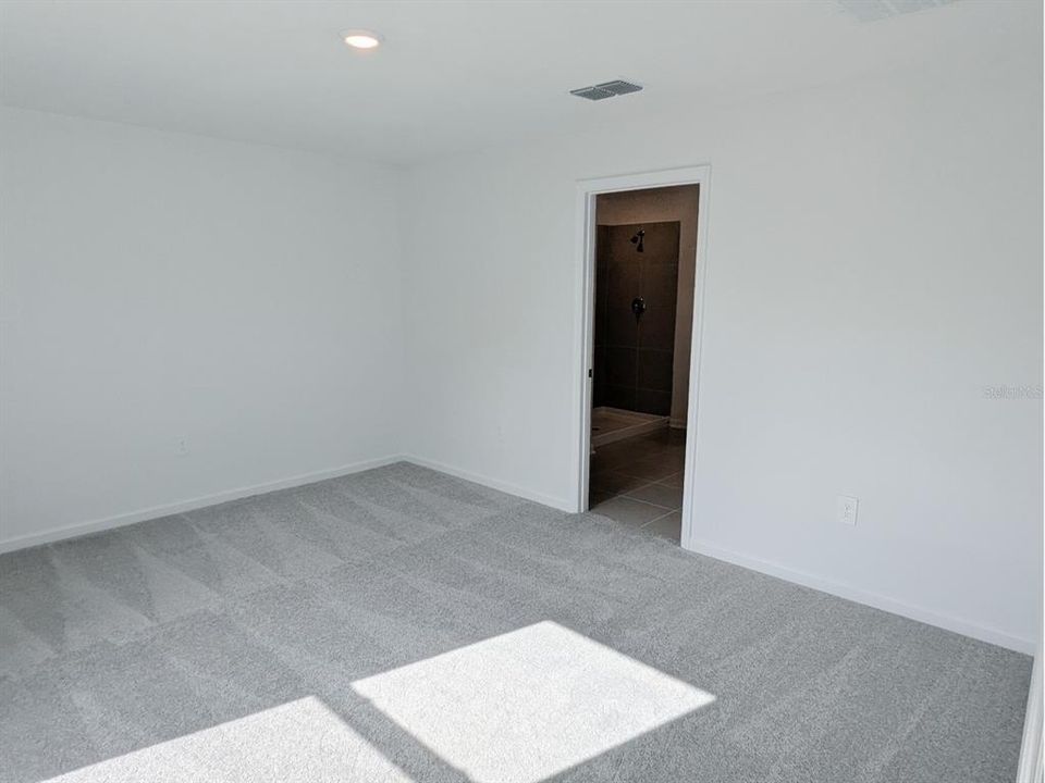 For Rent: $1,699 (3 beds, 2 baths, 1429 Square Feet)