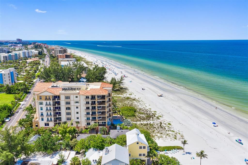 En Renta: $4,550 (4 camas, 2 baños, 2268 Pies cuadrados)