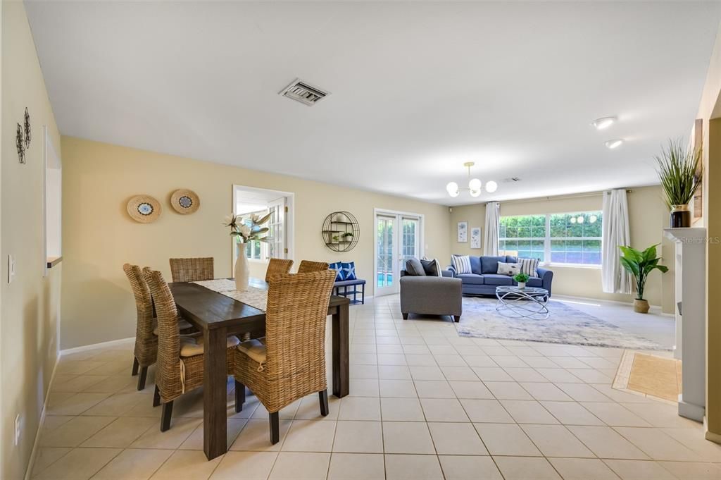 En Renta: $4,550 (4 camas, 2 baños, 2268 Pies cuadrados)