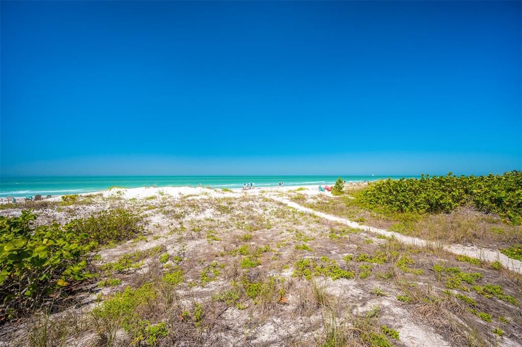 En Renta: $4,550 (4 camas, 2 baños, 2268 Pies cuadrados)