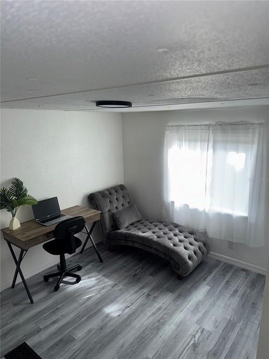 For Sale: $169,000 (3 beds, 1 baths, 1288 Square Feet)