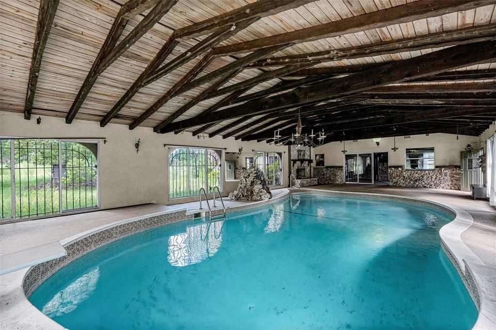 En Venta: $3,495,000 (36.32 acres)