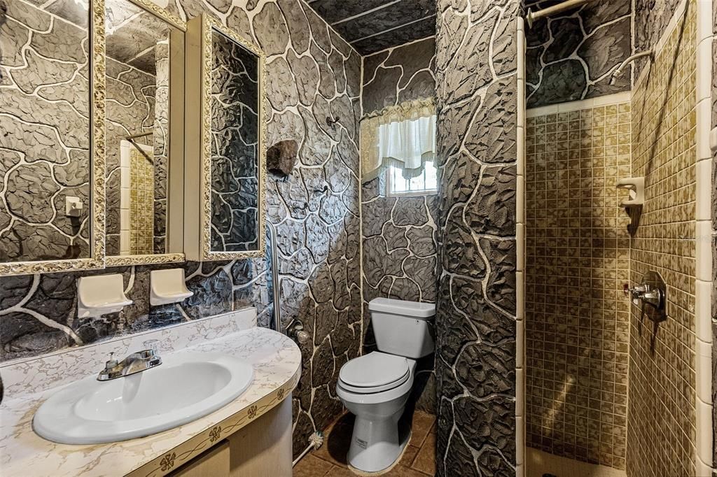 En Venta: $3,495,000 (36.32 acres)