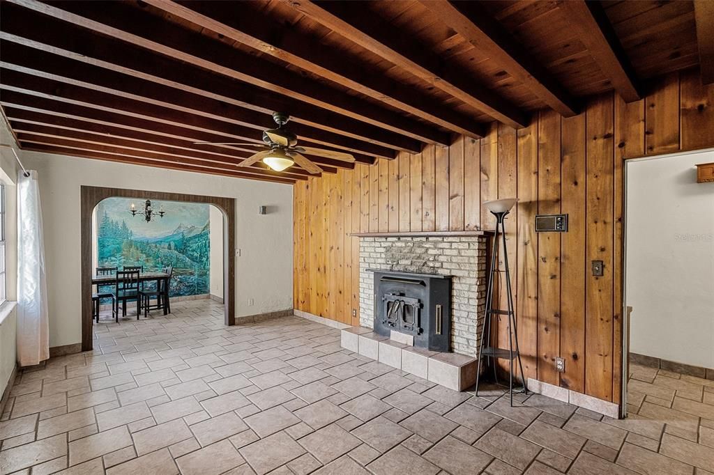 En Venta: $3,495,000 (36.32 acres)