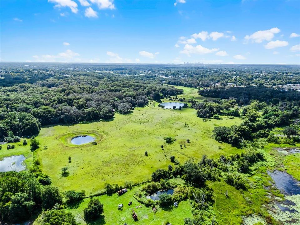 На продажу: $1,495,000 (18.35 acres)