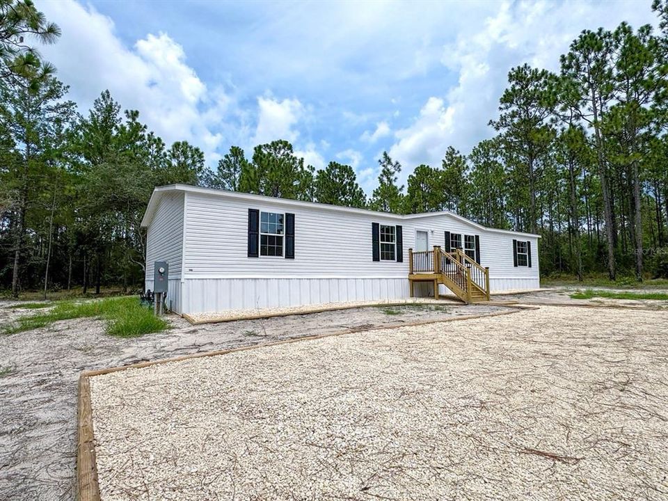 For Sale: $249,900 (4 beds, 2 baths, 1813 Square Feet)