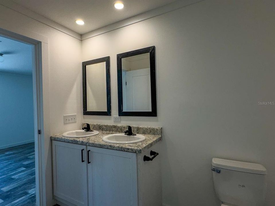 For Sale: $249,900 (4 beds, 2 baths, 1813 Square Feet)