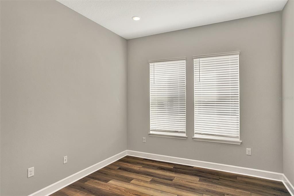 Active With Contract: $443,573 (3 beds, 2 baths, 1836 Square Feet)