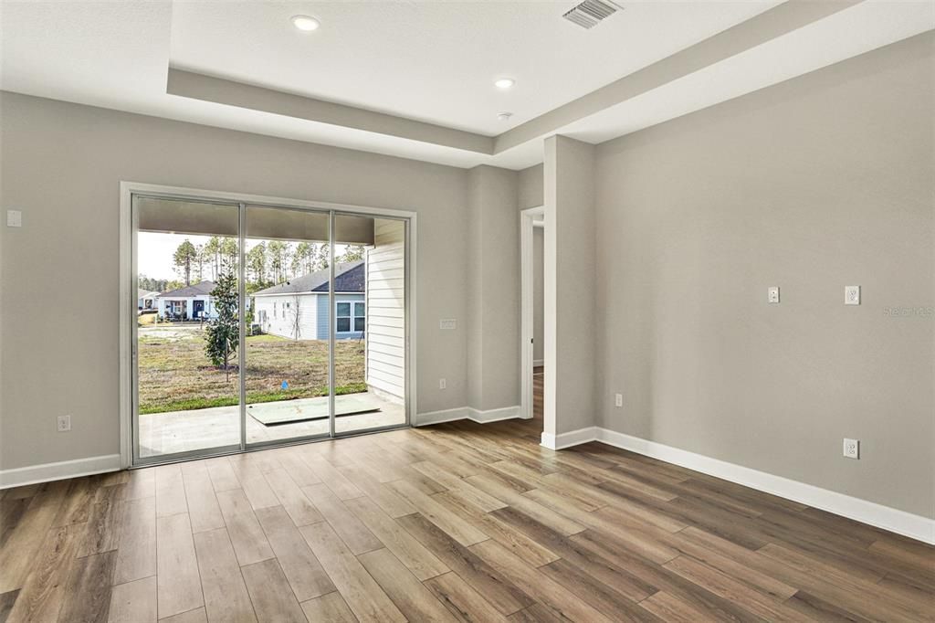 Active With Contract: $443,573 (3 beds, 2 baths, 1836 Square Feet)