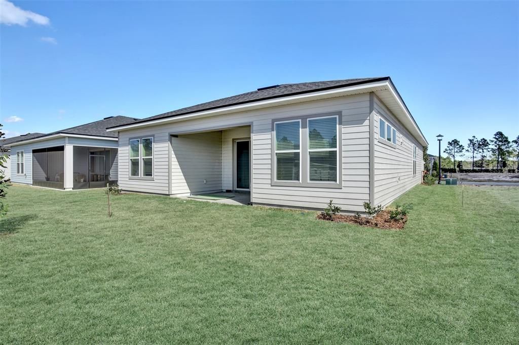 Active With Contract: $443,573 (3 beds, 2 baths, 1836 Square Feet)