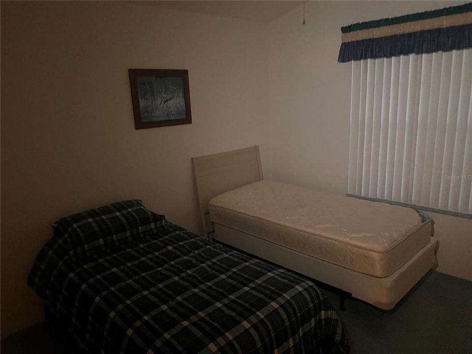 Active With Contract: $179,000 (2 beds, 2 baths, 1348 Square Feet)