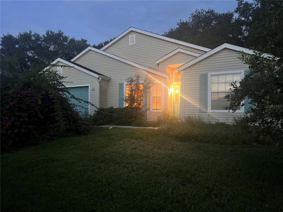 Active With Contract: $179,000 (2 beds, 2 baths, 1348 Square Feet)