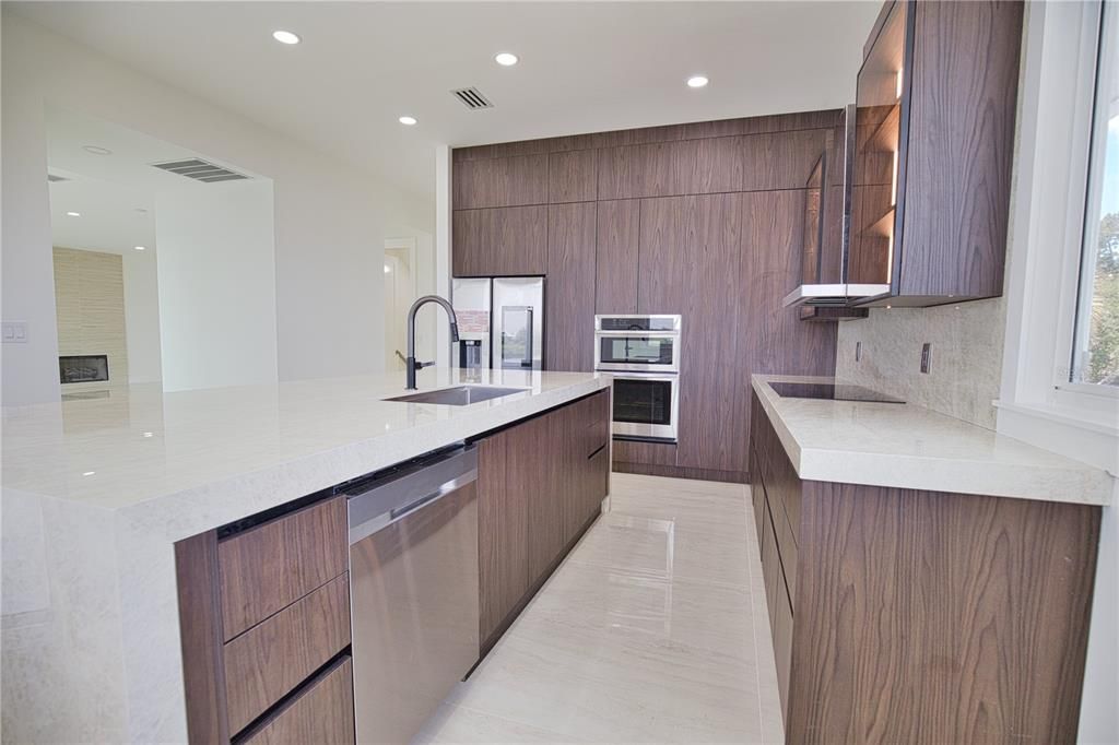 В аренду: $15,000 (4 спален, 4 ванн, 5318 Квадратных фут)