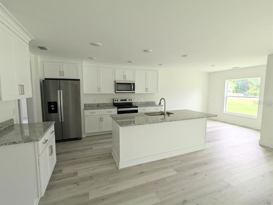For Sale: $335,000 (3 beds, 2 baths, 1545 Square Feet)