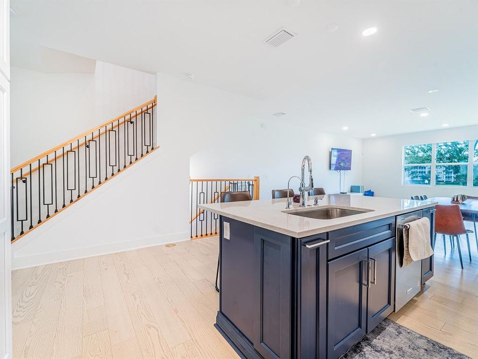 待售: $675,000 (3 贝兹, 2 浴室, 2189 平方英尺)