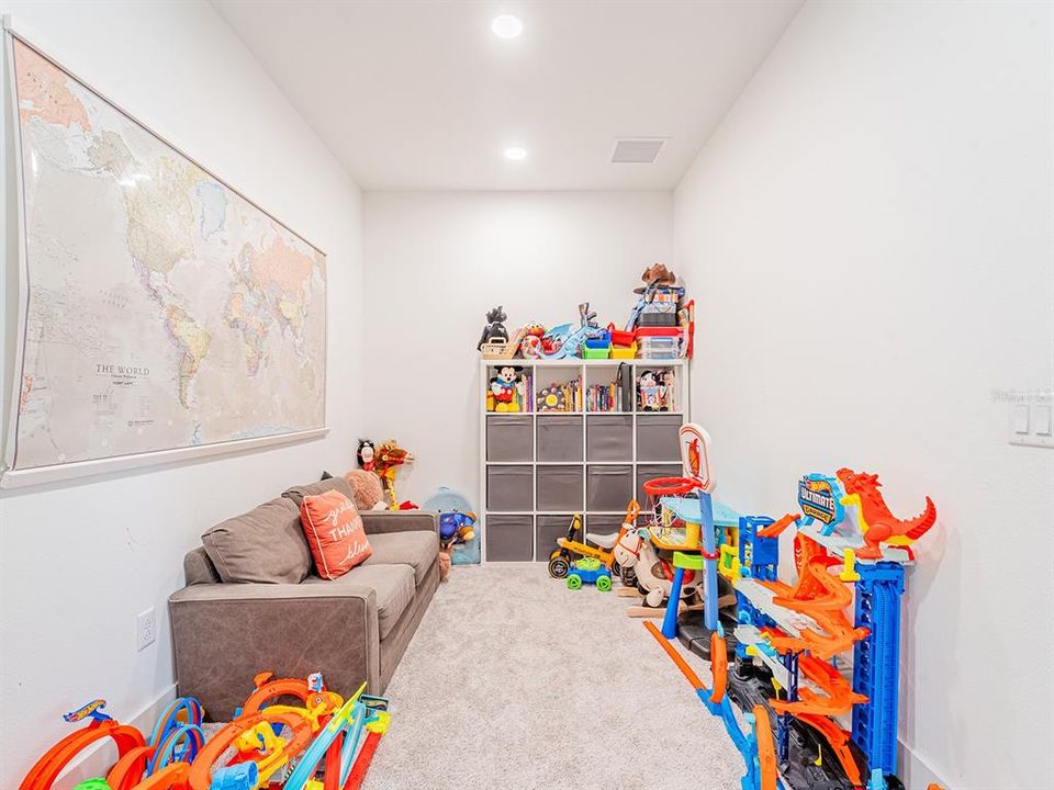 待售: $675,000 (3 贝兹, 2 浴室, 2189 平方英尺)