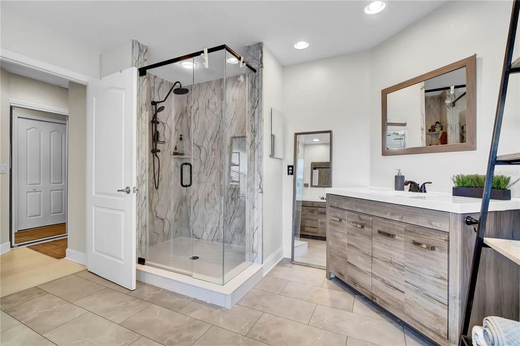 На продажу: $645,000 (5 спален, 3 ванн, 3008 Квадратных фут)