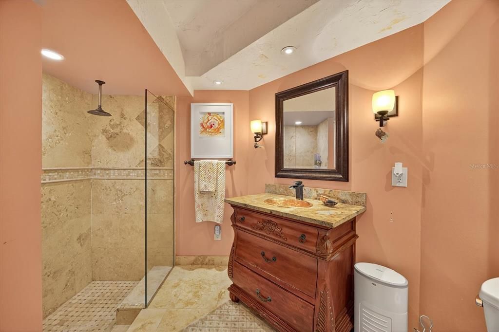 На продажу: $995,000 (3 спален, 2 ванн, 2093 Квадратных фут)