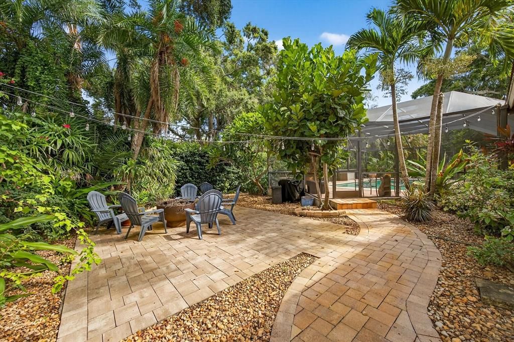 На продажу: $995,000 (3 спален, 2 ванн, 2093 Квадратных фут)