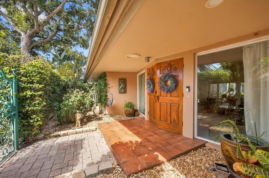 На продажу: $995,000 (3 спален, 2 ванн, 2093 Квадратных фут)