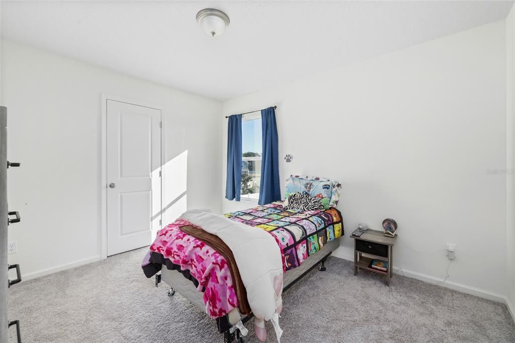 En Venta: $344,800 (5 camas, 3 baños, 2222 Pies cuadrados)