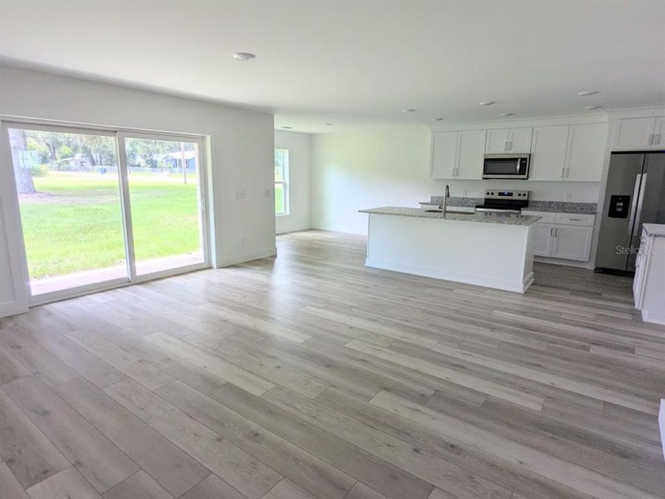 For Sale: $335,000 (3 beds, 2 baths, 1545 Square Feet)