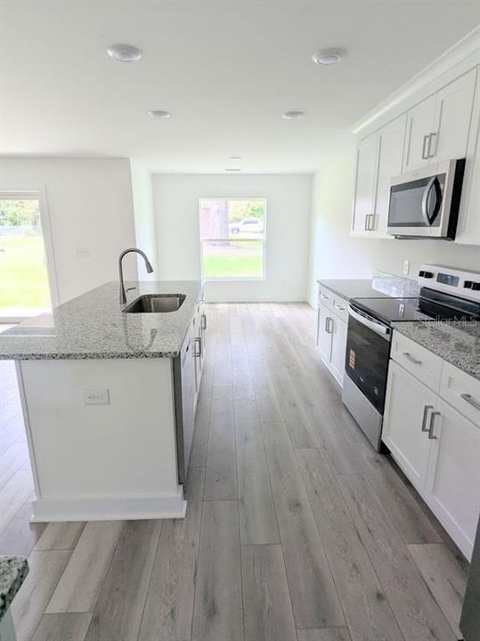 For Sale: $335,000 (3 beds, 2 baths, 1545 Square Feet)