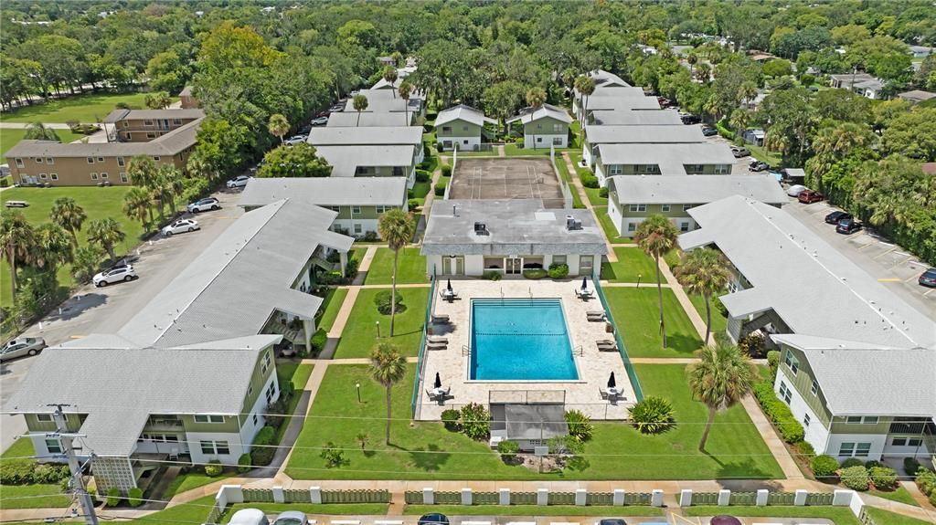 На продажу: $137,500 (2 спален, 2 ванн, 952 Квадратных фут)