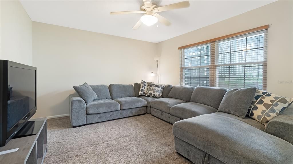 На продажу: $137,500 (2 спален, 2 ванн, 952 Квадратных фут)