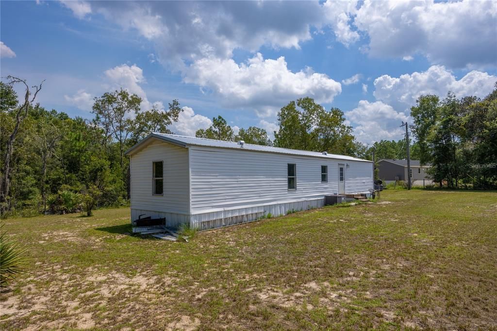 For Sale: $155,000 (2 beds, 2 baths, 840 Square Feet)