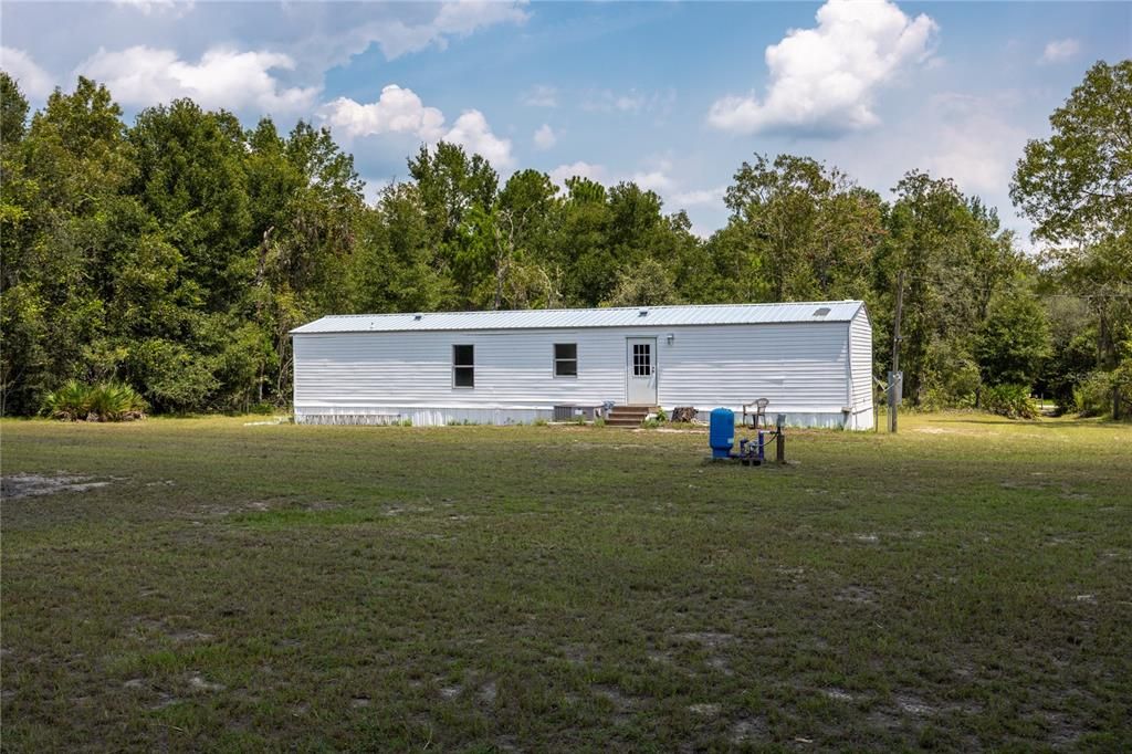 For Sale: $155,000 (2 beds, 2 baths, 840 Square Feet)