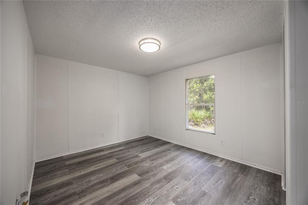 For Sale: $155,000 (2 beds, 2 baths, 840 Square Feet)