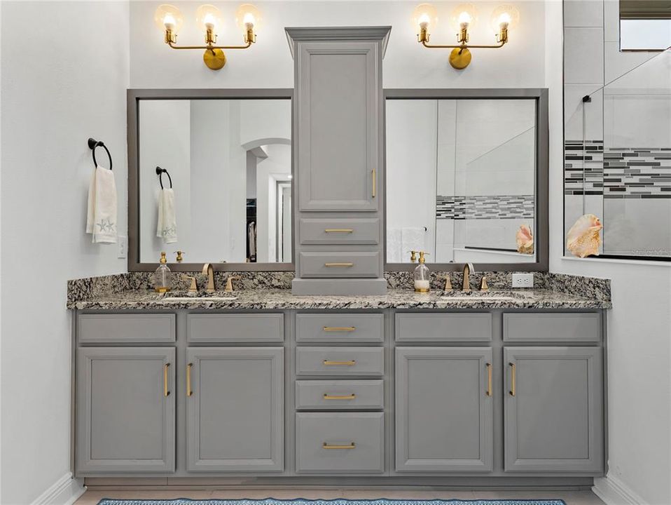 待售: $830,000 (4 贝兹, 4 浴室, 3635 平方英尺)