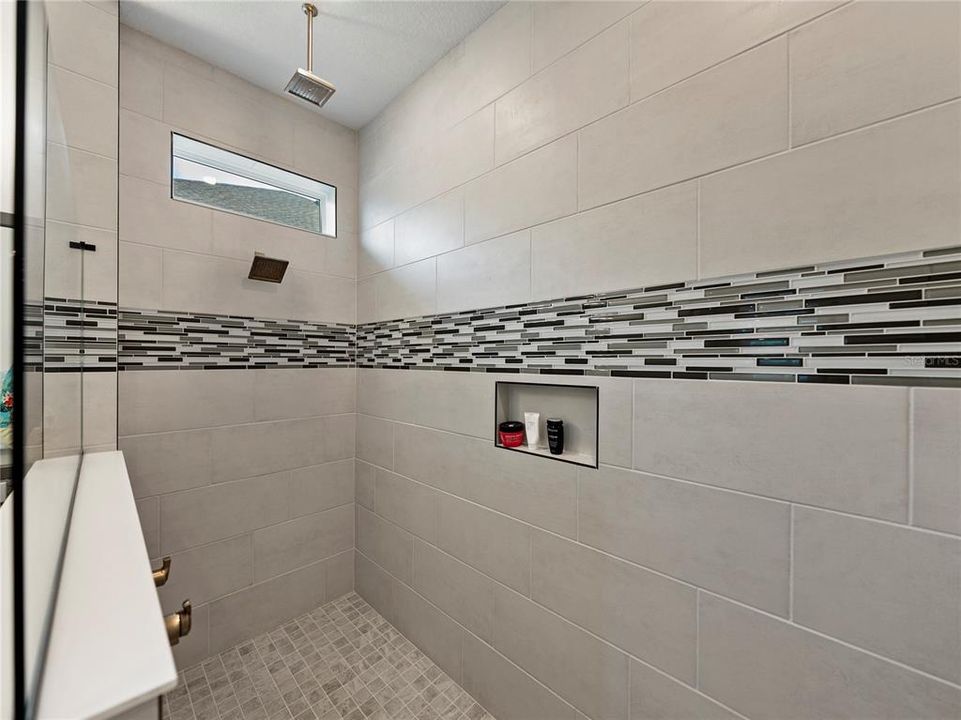 待售: $830,000 (4 贝兹, 4 浴室, 3635 平方英尺)