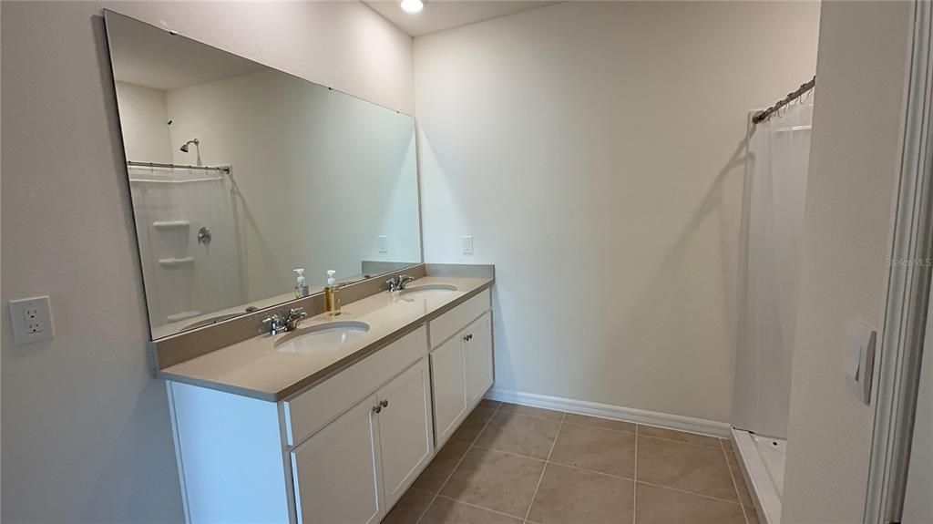 For Rent: $1,850 (3 beds, 2 baths, 1635 Square Feet)