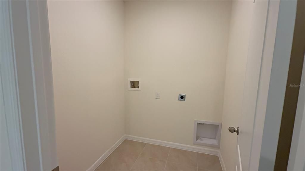 For Rent: $1,850 (3 beds, 2 baths, 1635 Square Feet)