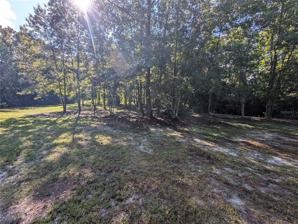 待售: $595,000 (5.32 acres)