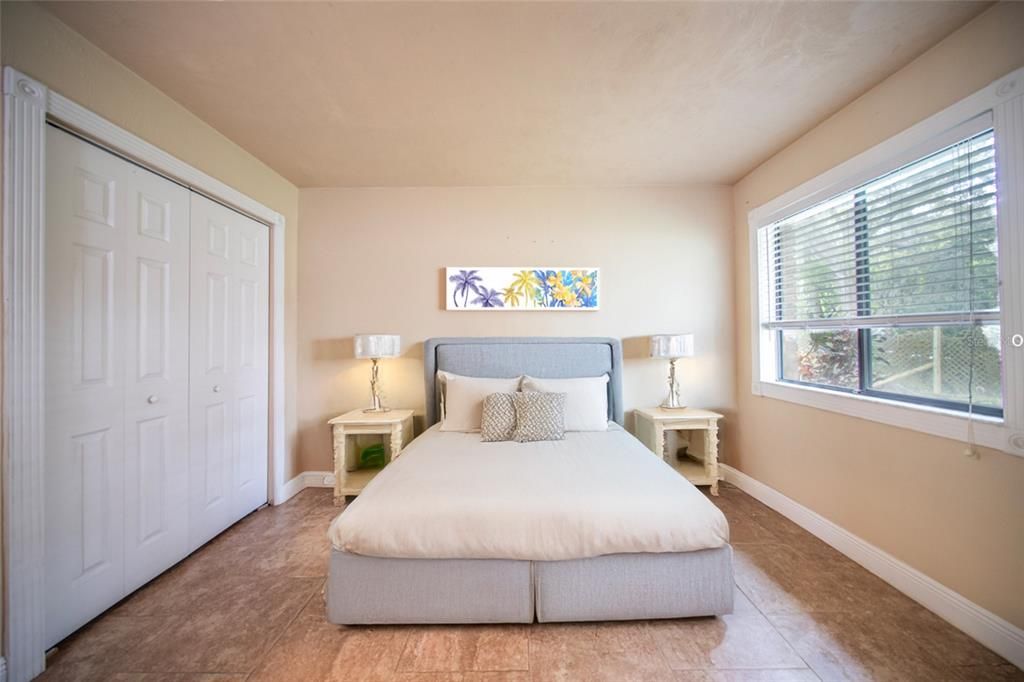 На продажу: $229,000 (3 спален, 2 ванн, 1092 Квадратных фут)