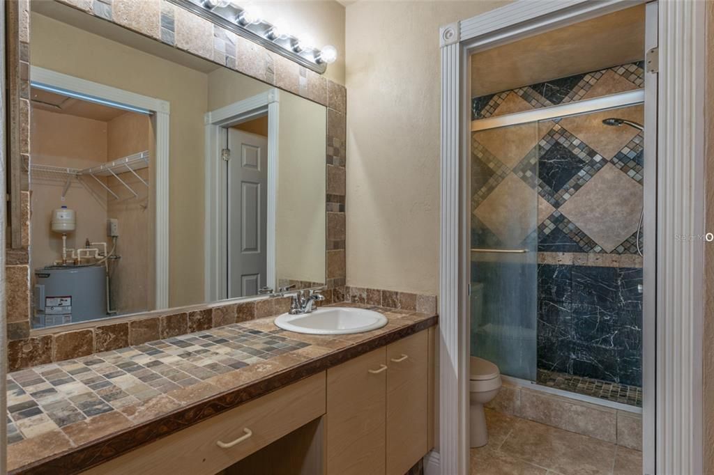 На продажу: $229,000 (3 спален, 2 ванн, 1092 Квадратных фут)