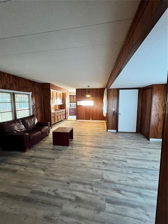 На продажу: $124,000 (2 спален, 1 ванн, 672 Квадратных фут)