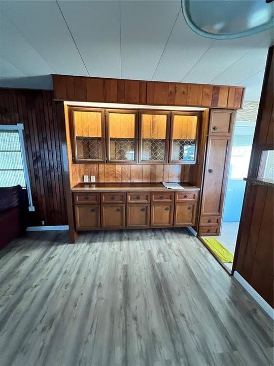 На продажу: $124,000 (2 спален, 1 ванн, 672 Квадратных фут)