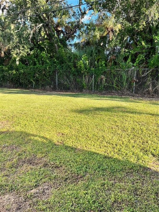 На продажу: $124,000 (2 спален, 1 ванн, 672 Квадратных фут)