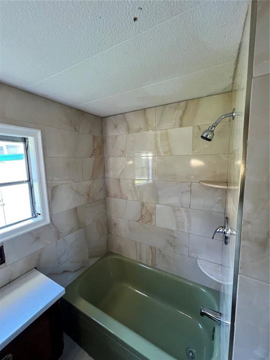 На продажу: $124,000 (2 спален, 1 ванн, 672 Квадратных фут)