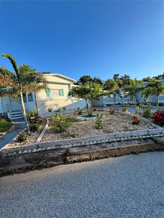 На продажу: $124,000 (2 спален, 1 ванн, 672 Квадратных фут)