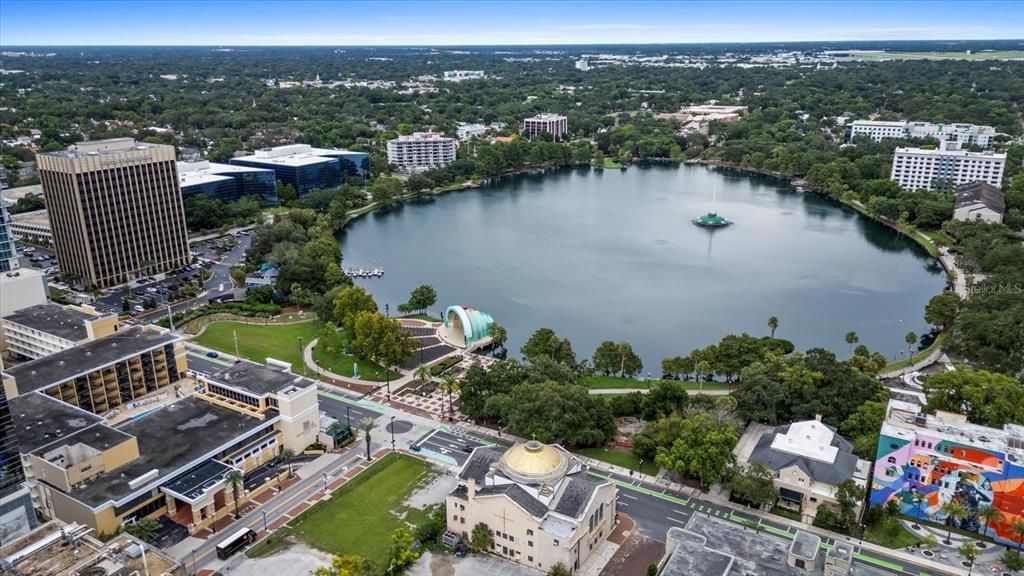 For Sale: $245,000 (2 beds, 2 baths, 975 Square Feet)